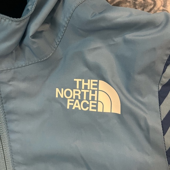 The North Face Blue Striped Jacket - Picture 3 of 12